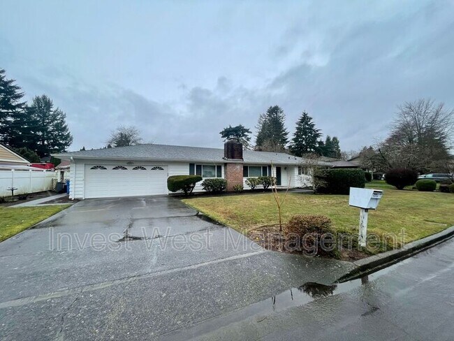 Building Photo - 6224 NW Dogwood Dr