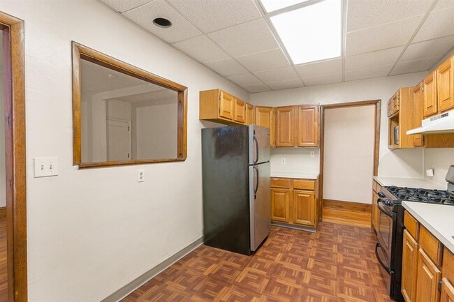 Building Photo - 1000 Hudson St