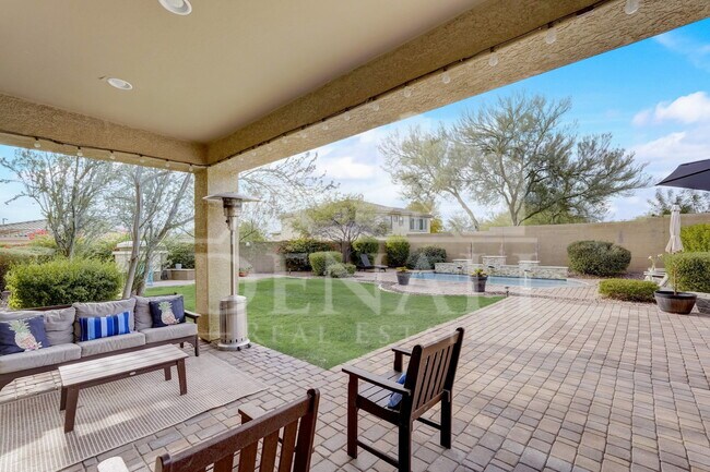 Building Photo - 40844 N Union Trail