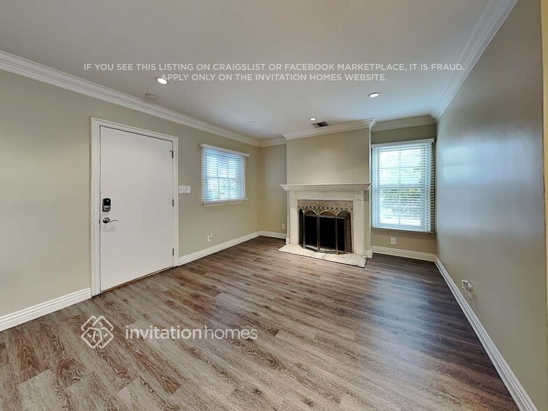 Building Photo - 2906 N Frederic St