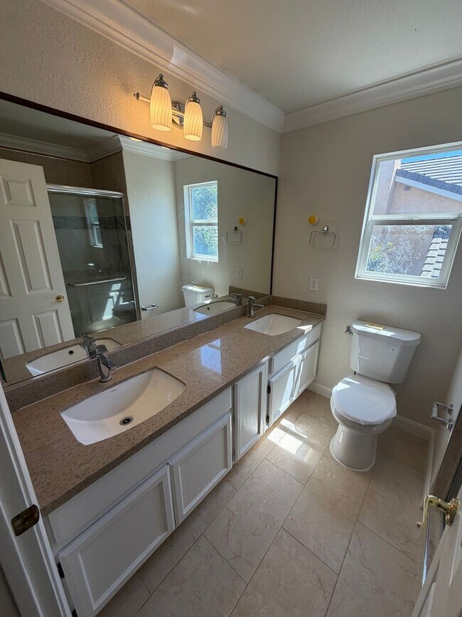 Building Photo - 5BD/2.5BA House for Rent Near Dublin's Hacienda Crossings!