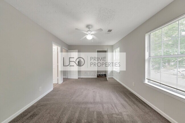 Building Photo - 1008 Huntington Trce SE