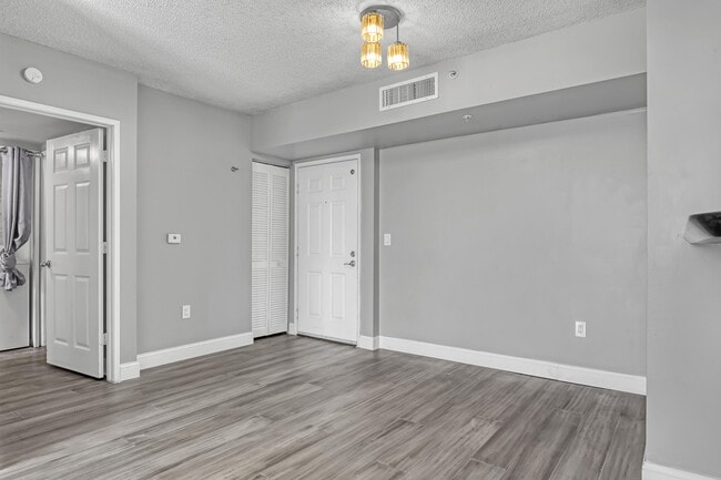 Building Photo - 651 Okeechobee Blvd