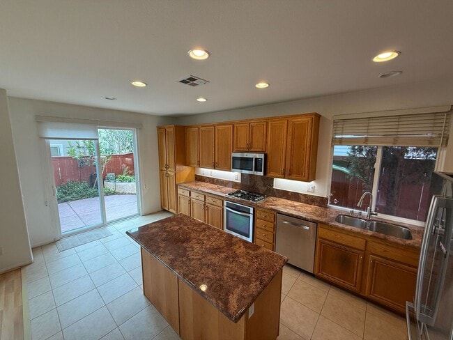 Building Photo - 12565 Carmel Canyon Rd