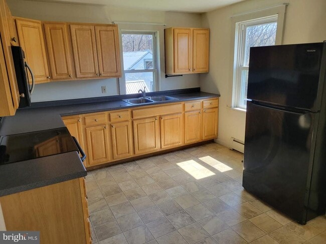 Building Photo - 970 Brownsville Rd