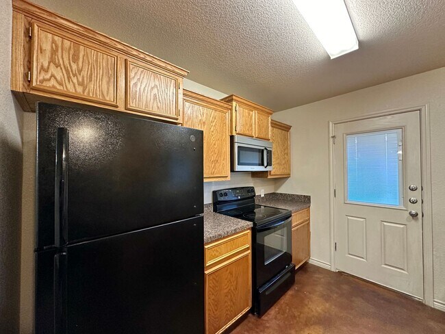 Building Photo - 1605 Powder River Dr
