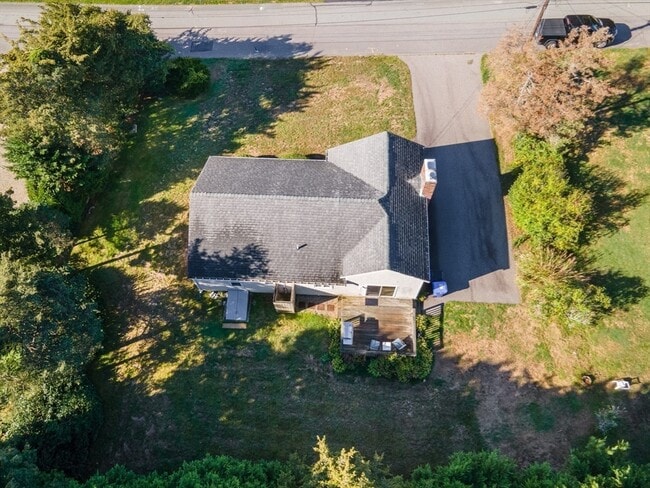 Building Photo - 27 Bellavista Dr