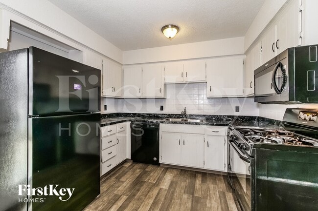 Building Photo - 19304 E 7th St N