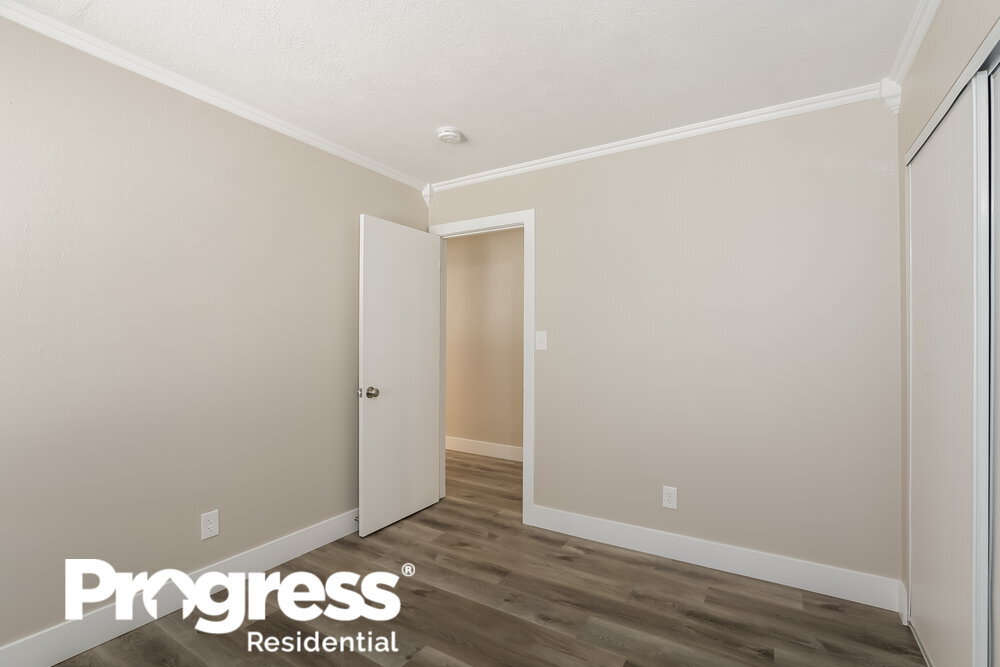 Building Photo - 7700 Blackbird Ave