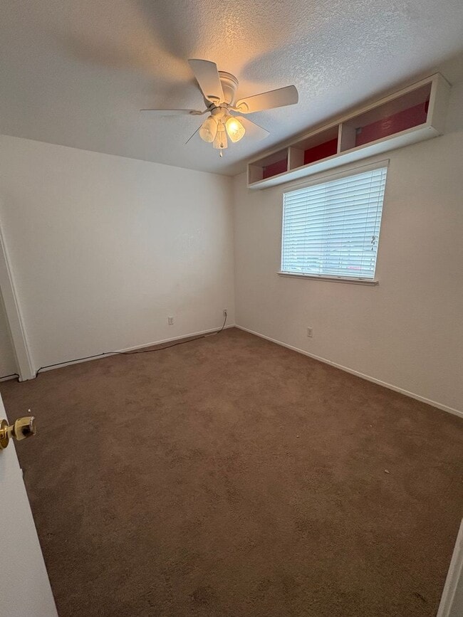 Building Photo - 628 Saratoga Ct