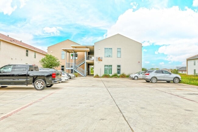 Building Photo - 1511 Don Camilo Blvd