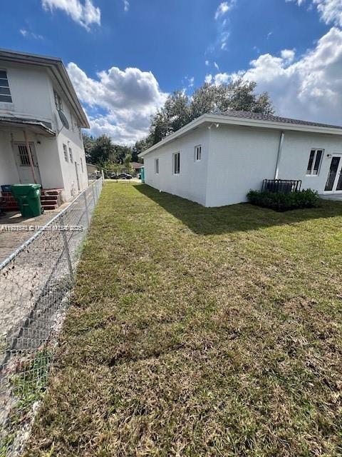 Building Photo - 1985 NW 152nd St