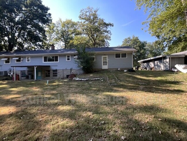 Building Photo - 1724 McClintock Ave