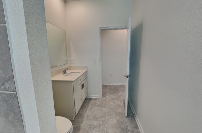 Building Photo - 3132 Country Side Dr