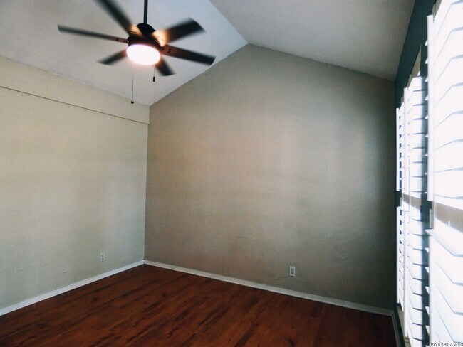 Building Photo - 3623 Green Spring