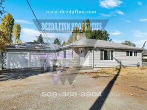 Building Photo - South Hill 3 bedroom on 1/3 acre lot!