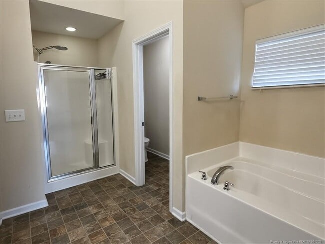 Building Photo - 825 Running Horse Ln