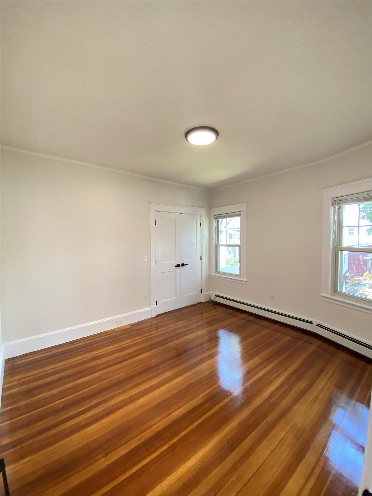 Building Photo - 122 Winsor Ave
