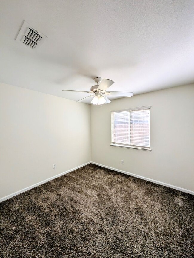 Building Photo - BEAUTIFUL SINGLE FAMILY HOME IN FOLSOM!