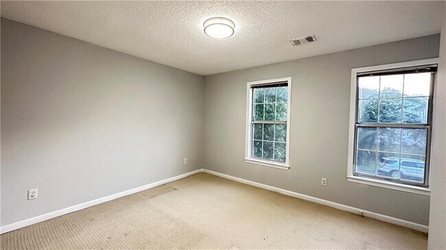 Building Photo - 11900 Carriage Park Ln