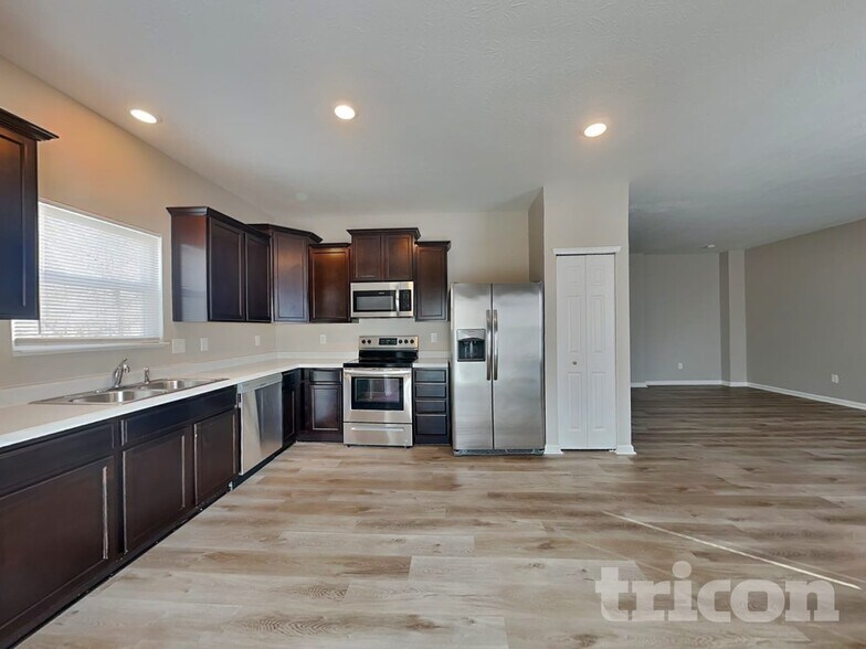 Building Photo - 1229 S Aberdeen Dr