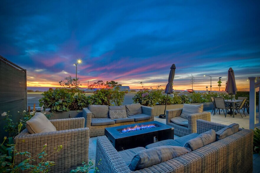 Building Photo - 3636 Carlsbad Blvd