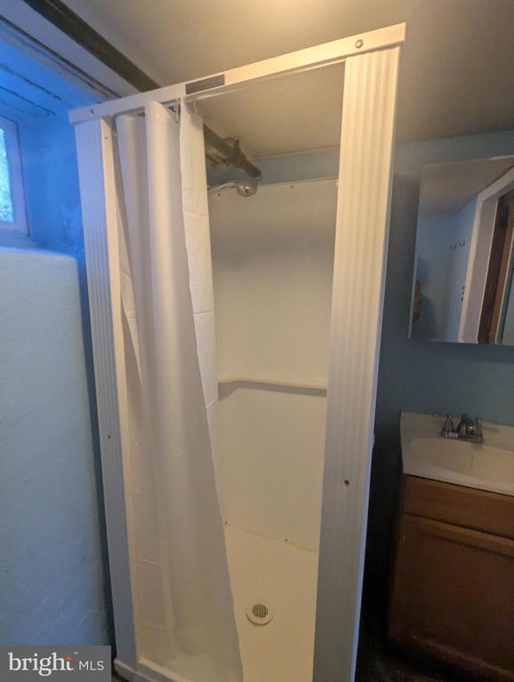 Building Photo - 1330 Park Ave