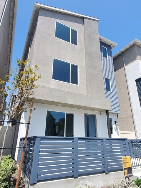 Building Photo - 252 N Standard Ave
