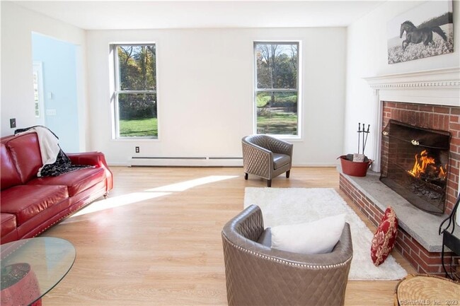 Building Photo - 82 Fowler Rd