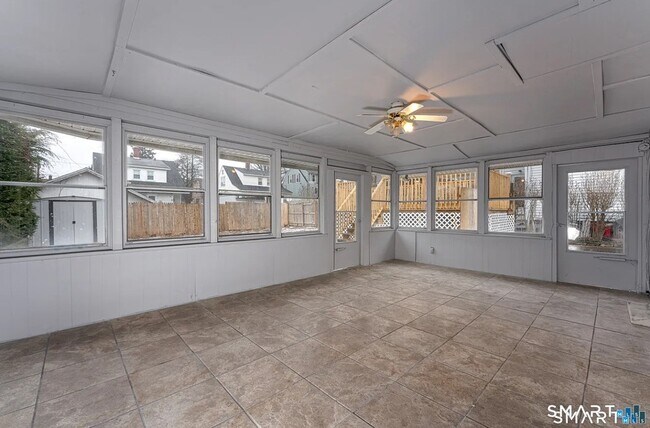 Building Photo - 87 Melrose Ave