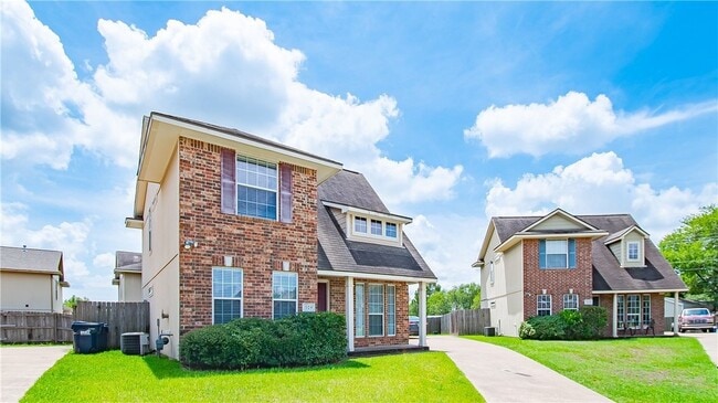 Building Photo - 504 Nelson Ln