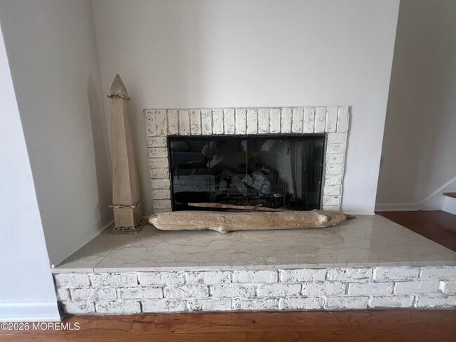 Building Photo - 25 Meadow Ave