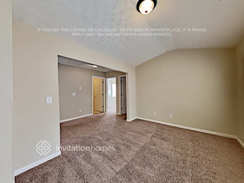 Building Photo - 305 Stone Valley Xin