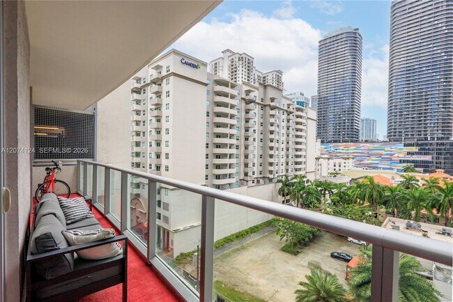 Building Photo - 1100 S Miami Ave