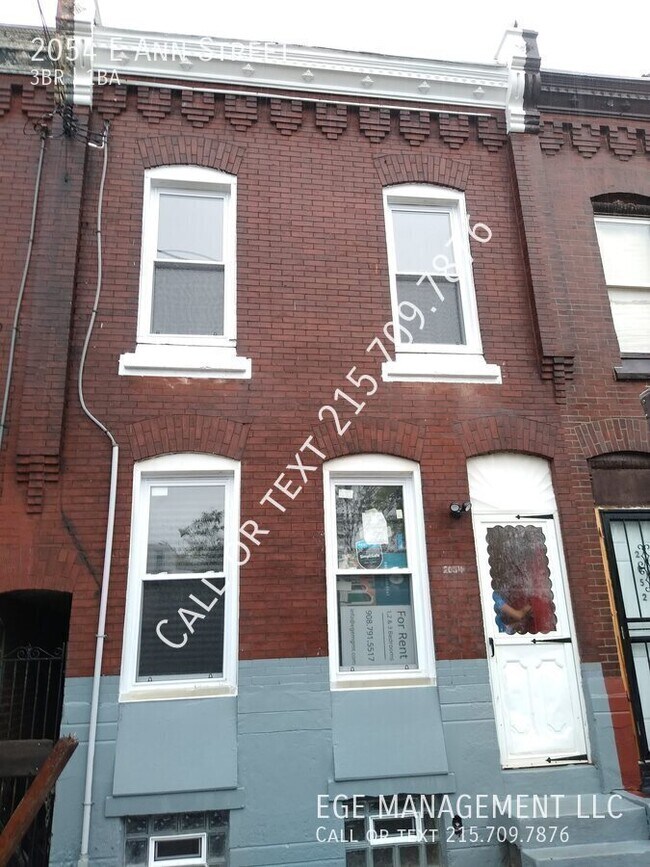 Building Photo - 2054 Ann St