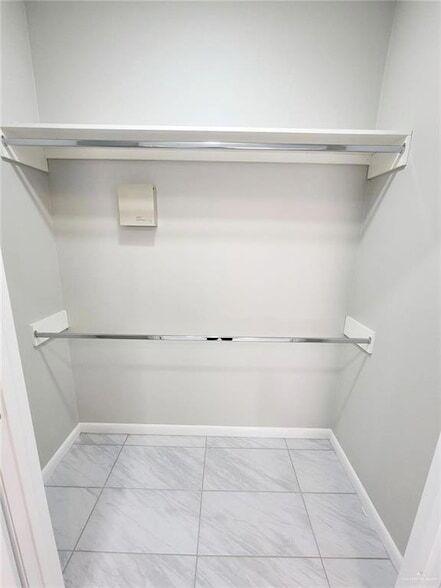 Building Photo - 3803 Las Vistas Ln
