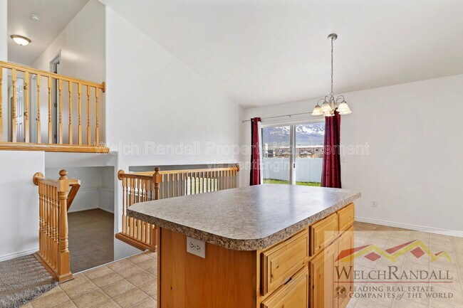 Building Photo - 2126 Pebblebrook Rd