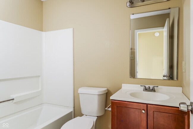 Building Photo - 1849 Southernwood Ln