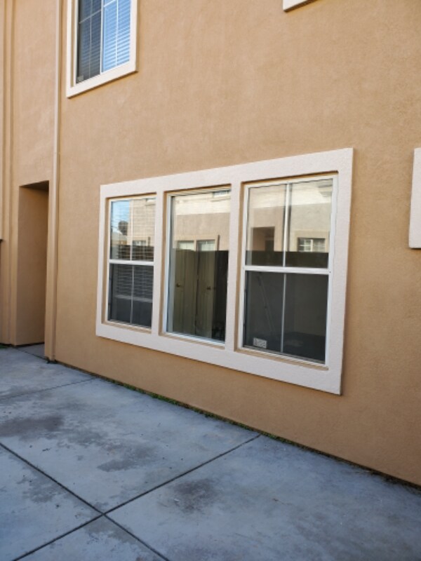 Building Photo - 1738 Thornton Pl