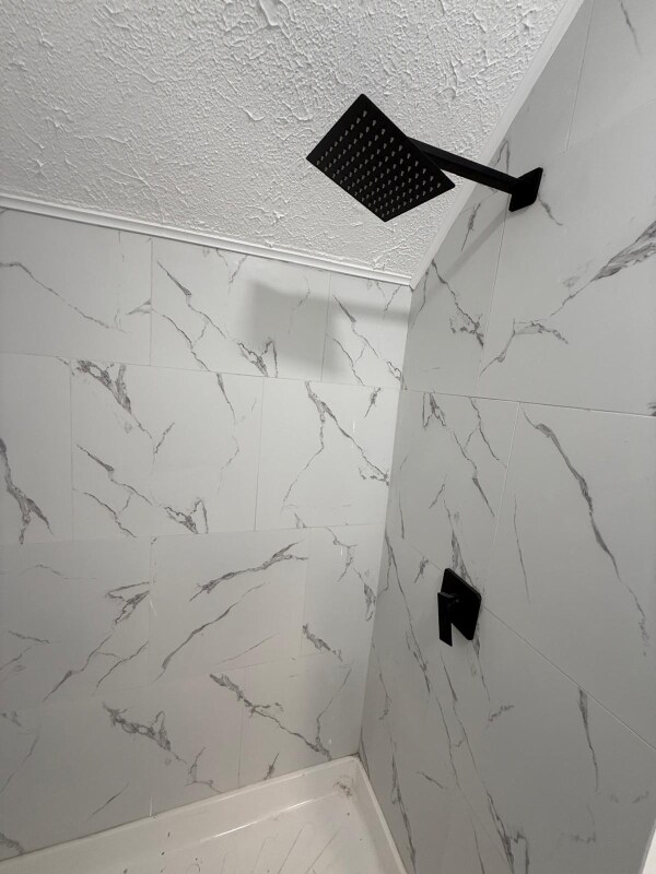 Building Photo - 1447 W 101st St