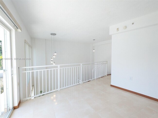 Building Photo - 1528 Brickell Ave