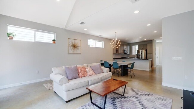 Building Photo - 3108 Aldwyche Dr