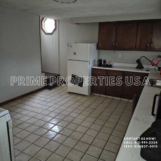 Building Photo - 9 Maple Ave