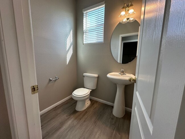 Building Photo - Townhome for rent in Henderson