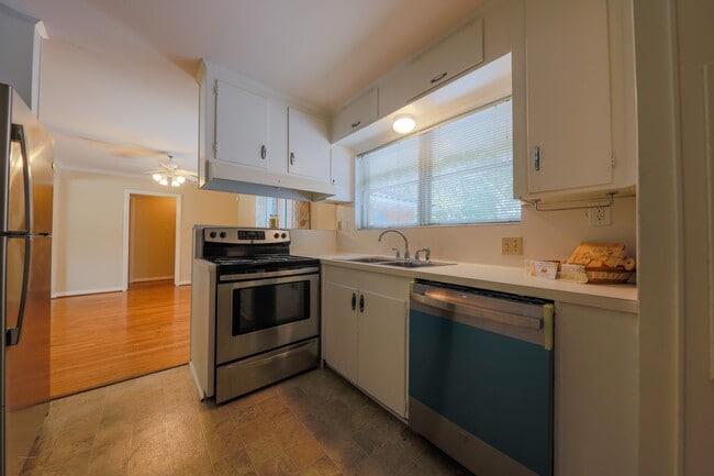Building Photo - 4745 Warm Springs Rd