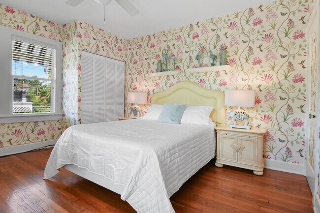 Building Photo - 194 Almeria Rd