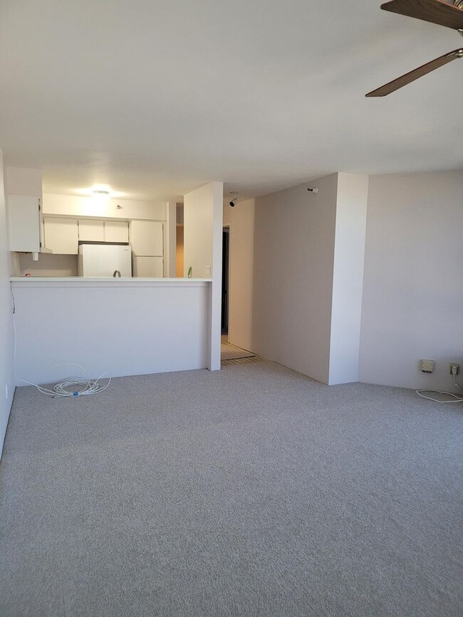 Building Photo - 930 Kaheka St