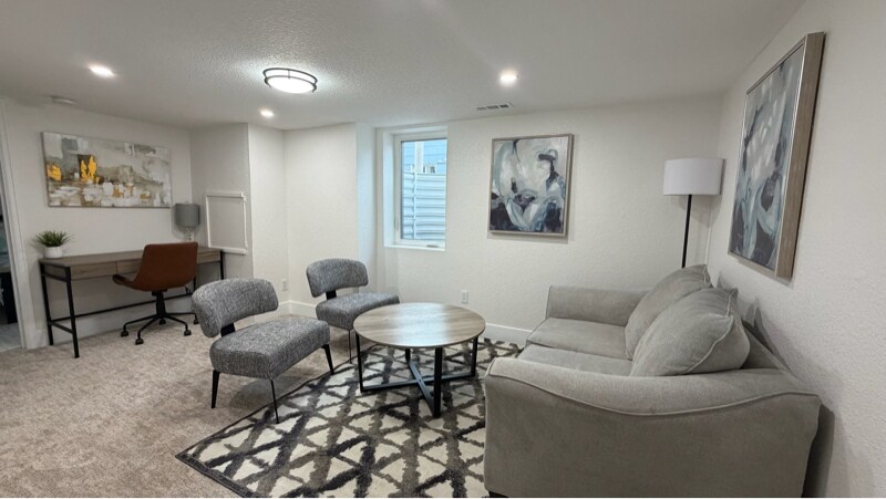 Building Photo - 1557 W Dakota Ave