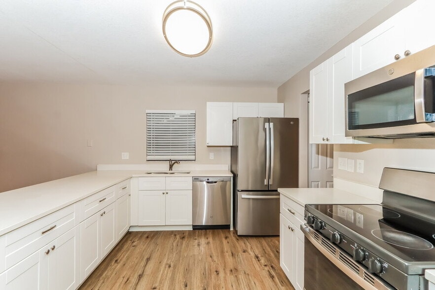 Building Photo - 7815 Capwood Ave