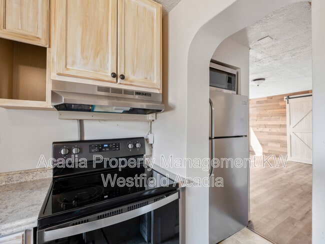 Building Photo - 4092 Orchard Dr